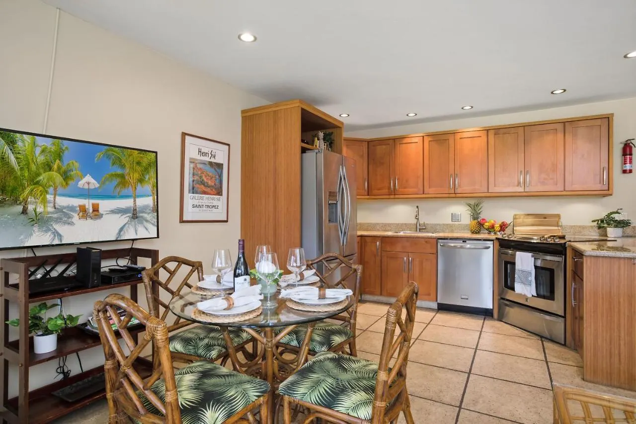 Beautiful 1 Bedroom Condo With Ocean Views | Oceanfront Kihei United States